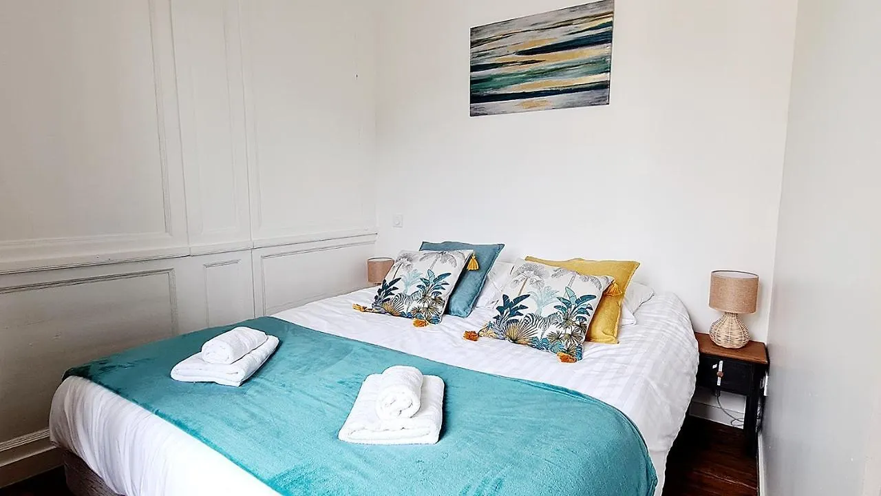 Appartement LES LICES, T2 de caractère en plein centre historique à Vannes 0*,  France
